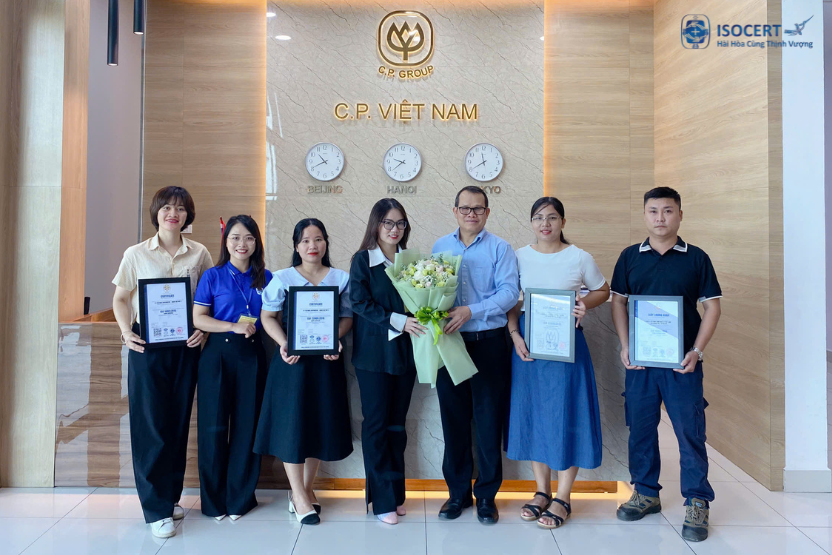 ISOCERT Trao Chứng Nhận ISO 22000 và ISO 14001 Cho Công Ty Cổ Phần Chăn nuôi C.P Việt Nam - Chi Nhánh NM3 Hà Nội