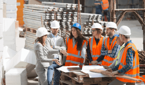 Tại sao phòng nhân sự cần đào tạo công nhân xây dựng?